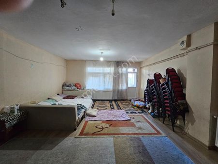 Fatih Nişanca Mh 3+1 Büyüklüğünde 2+1 Karşısında Tranvay Yolu