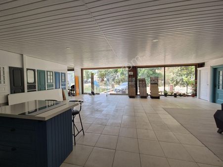 Ticari Faaliyete Uygun Kısmi Depo Alanlı Satılık Arazi!!