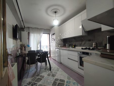 Yılmaz Gayrimenkulden Pınarbaşı Mah 3+1 3. Son Katta 130 M2 Lüx Yapılı 3.850.000 Tlpazarlıklı Daire