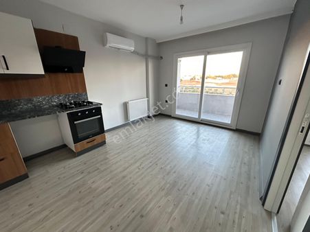 #anayola Yakın Hasarsız Bina Klimalı Kiralık 1+1 Daire