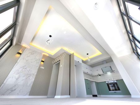 Aygül'den Akçay'da Merkeze Çok Yakın Ön Cephe İçi Full Yapılı Hemen Oturuma Hazır 2+1 Satılık Daire