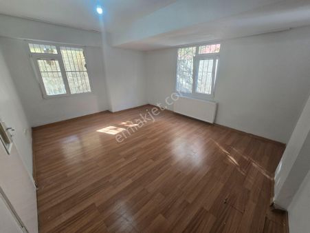 Deluxe 26 ' Dan Ahmediyede İskeleye 10 Dk 2+1 75 M2 Fırsat Daire