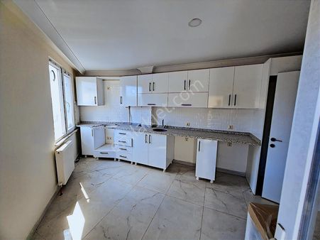 Tramvaya Yakın Yeni Binada 3+1 Odalı Satılık Daire