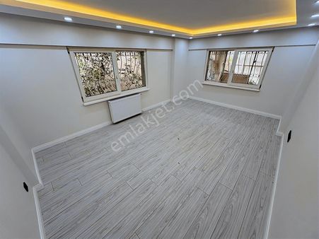 Yatırım'dan Konum Avantajlı! Altıntepe'de Ayrı Mutfaklı Ferah2+1