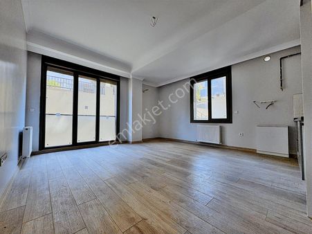 Yatırım'dan Çınar'da Minibüse Yakın Katta Keyifli Sıfır Yapı 1+1