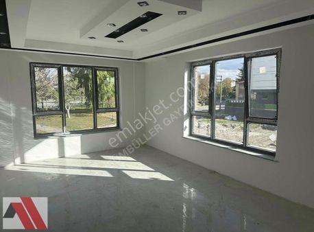 Sümbüller'den Yeşille İç İçe Özel Garaj Köşe Z.ısıtma Özel 3+1