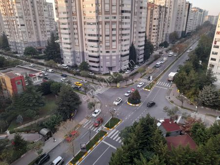 Beylikdüzü Merkezde Satılık 180 M2 3+1 Daire