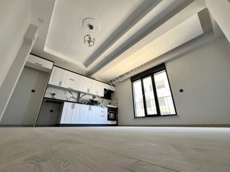 👉aygülden Akçay'da Kat Ve Cephe Seçenekli Sıfır Ön Cephe Geniş Cam Balkonlu Lüks 1+1 Satılık Daire✔