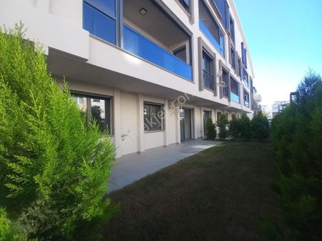 Didim Merkezde Havuzlu Sitede Satılık Müstakil Bahçeli Satılık 2+1 Daire