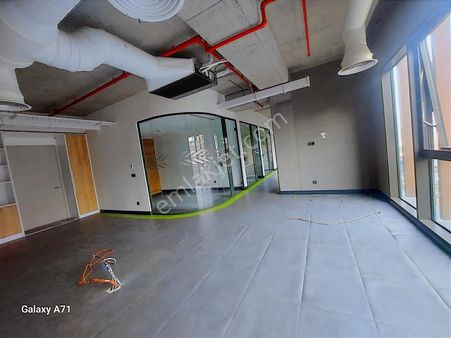 Selenıum Retro9 A Blok'ta Taşınmaya Hazır Ofis 350 M2