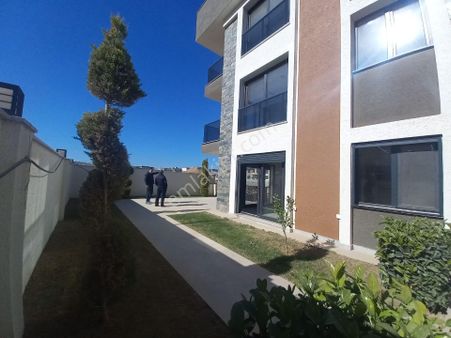Didim'de Havuzlu Sitede Müstakil Bahçeli Satılık 2+1 Daire