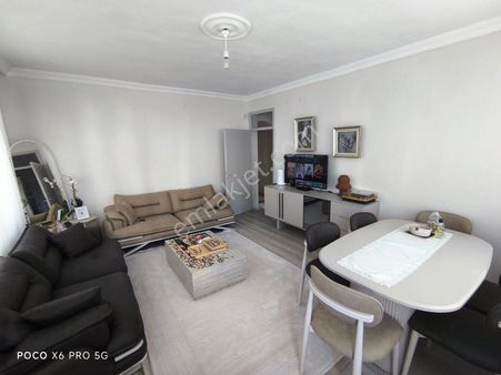 Bosna Hersek Mh Hizmet Cd Üzerine Huzurkent Sitesi Ara Kat Güney Cephe Satılık Daire