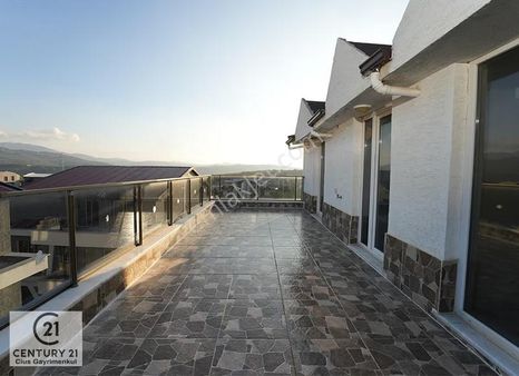 C21 Cius; Müstakil Girişli 4+1 Havuzlu 190 M2 Çatı Dubleksi