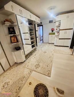 Karabürçek Külliye Arkası 4+1 Kök Tapu