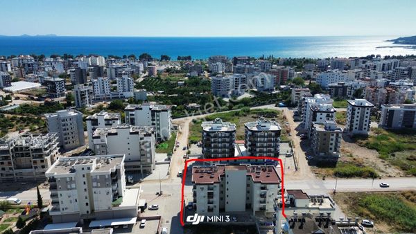 Kum Mahallesi Caddesi Üzerinde