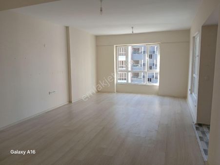 Uygun Fiyatlı, 2+1 Ara Kat Kuşadası