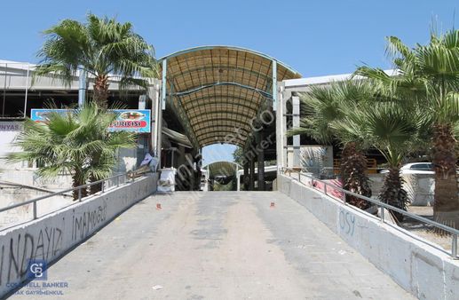 Urla Pazar Yerinde Satılık Dükkan