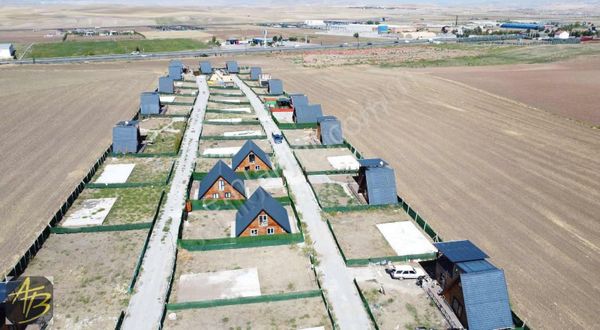 Teras Evler Sitesinde 300 M2 Boş Bahçe 800,000tl Takaslı