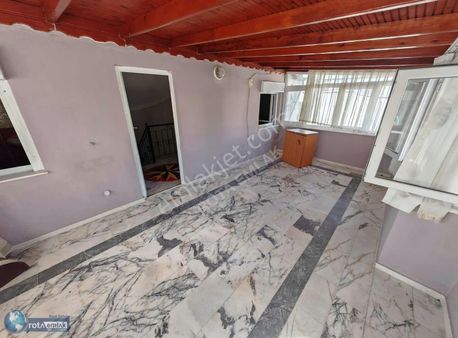 Kuşadasında Rotadan Geniş Ferah Villa