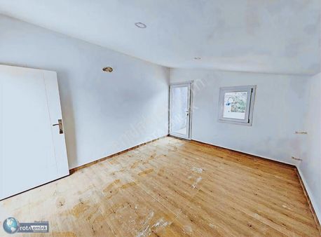 Kuşadasında Rotadan Yeni Tadilatı Yapılmış Fırsat Villa