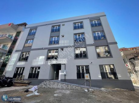 Rotadan Kuşadası Merkezde Denize 100m Doğalgazlı Sıfır Daire