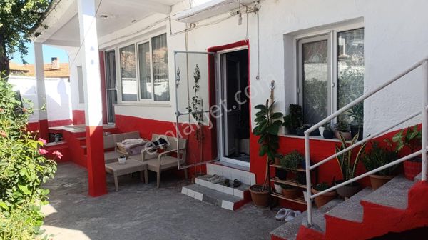 Bergama İnkilap Mah Şehir Merkezinde Satılık 2 Adet Müstakil Ev