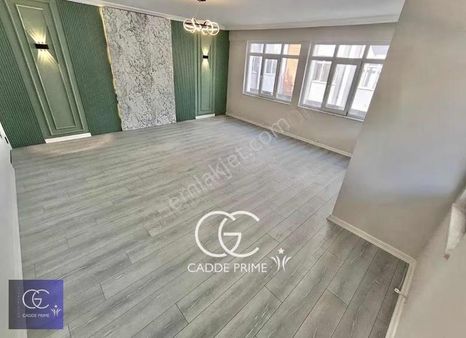 Cadde'den Otoparklı Doğalgazlı Modern Tasarım Ön Cephe Satılık