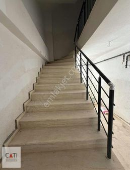 Sırasöğütler'de 2+1 Zemin Kat 2 Balkonlu Fırsat Daire