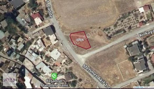 Liva'dan Reşadiye'de Harika Konumda 325 M² Parsel Hissesi