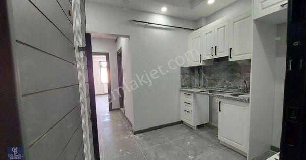 Kartepe Güzel Konum Asansörlü Satılık Arakat 1+1 Sıfır Yapı Ofis