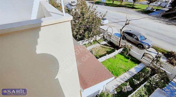 Kuşadası Davutlar Sahilinde Satılık Denize 600m Eşyalı 3+1 Villa