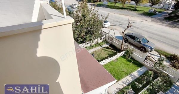 Kuşadası Davutlar Sahilinde Satılık Denize 600 M Eşyalı 3+1 Villa