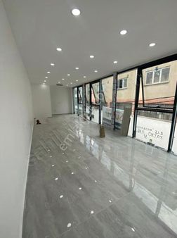 Vişne Ticaret Bölgesinde 2 Katlı Satılık İşyeri