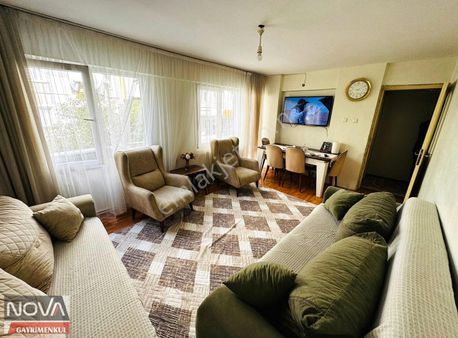 Ege Mah . Cadde Üzerinde 3+1 120m2 Satılık Arakat Daire