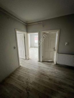 Altıkat Emlaktan Şehir İçinde 2+1