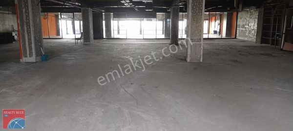Kurtköy Yenişehir'de Süper Lokasyonda 1250m2 Kiralık İşyeri