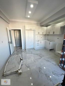 Ana Cadde'ye Paralel Satılık Sıfır 3+1 Daire Ara Katta