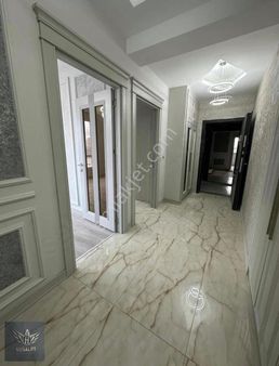 Araştırma Kavşağında Satılık Lüx Daire