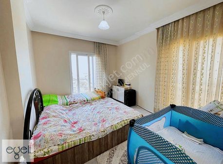 Egeli'den Davutlarda Köşe Konum Tam Müstakil Havuzlu Villa