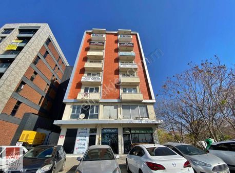 Hoşnudiye Mahallesi Kent Plazada 3+1 Kiralık Ofis