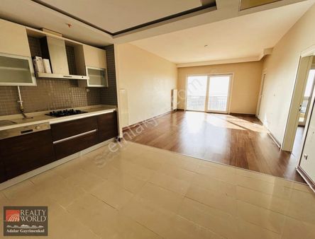 Cihan Albayrak'tan Nısh Adalar Panorama'da Manzaralı 1+1 Daire