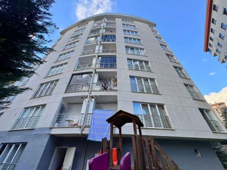 Çekmeköy Pool Towers Da Satılık 1+1 Daire