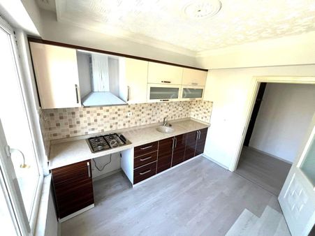 𝄞melodi'den İkizçay'da Ayrı Mutfaklı Ön Cephe Arakat Tasarımıyla Geniş Yapıda 2+1 Daire