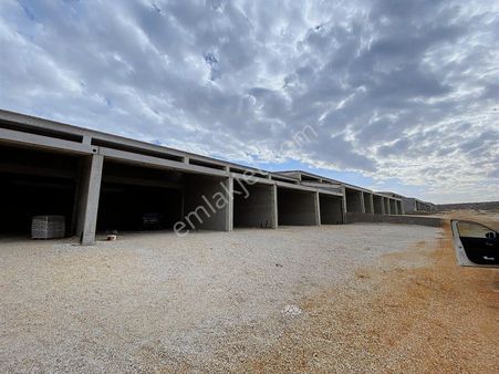 Rw Mılyon'dan Yunus Emre Çarşı Grubu Arkası Satılık Dükkan