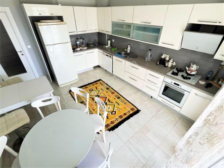 Hamidiye'de Aygülden Nezih Site İçi Öncephe Ayrı Mutfak Ebeveynli Doğalgazlı Geniş 3+1 Satılık Daire