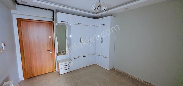 Karaköprü Diş Hastanesi 600m Yukarısı Satılık 1+1 Cadde Üstü