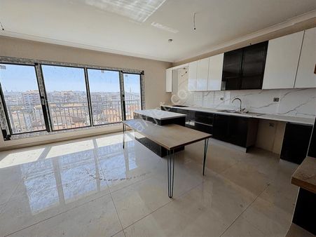 Güneşevler Mah Cadde Üzeri 5+1 5.kat Kilerli Sıfır Site Dairesi