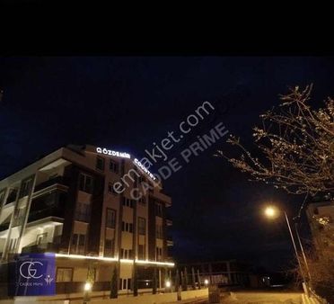 Cadde'den Rakipsiz Fiyata Havuzlu Otoparklı Delüx Satılık