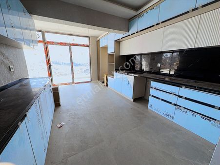 Kızlarpınar Cad 12.kat 4+1 200 M2 Ultralüx G.odalı E.banyolu