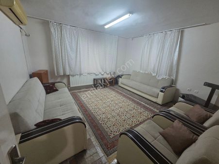 Bornova Merkez Yakını 2+1 Eşyalı Doğalgazlı